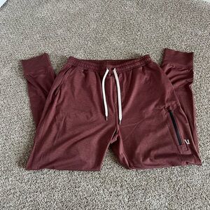 Vuori men’s jogger